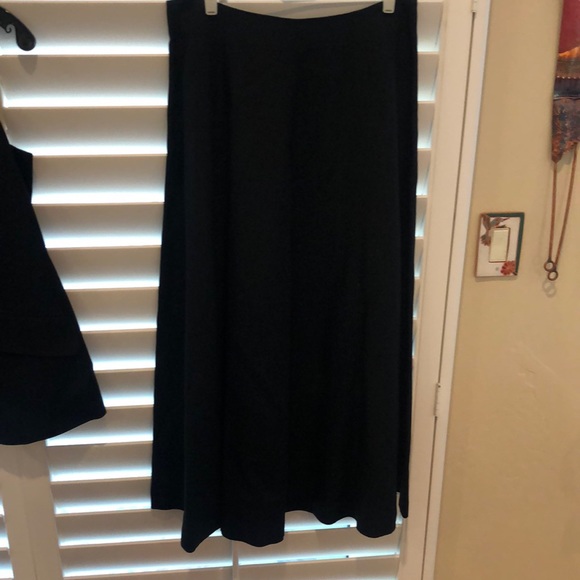 Black linen A line skirt. Matching sleeveless top listed separately. Good outfit - Picture 1 of 8